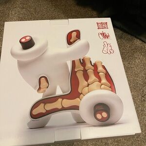 OG Slick Dissected “LA Hands” Vinyl Art Figure